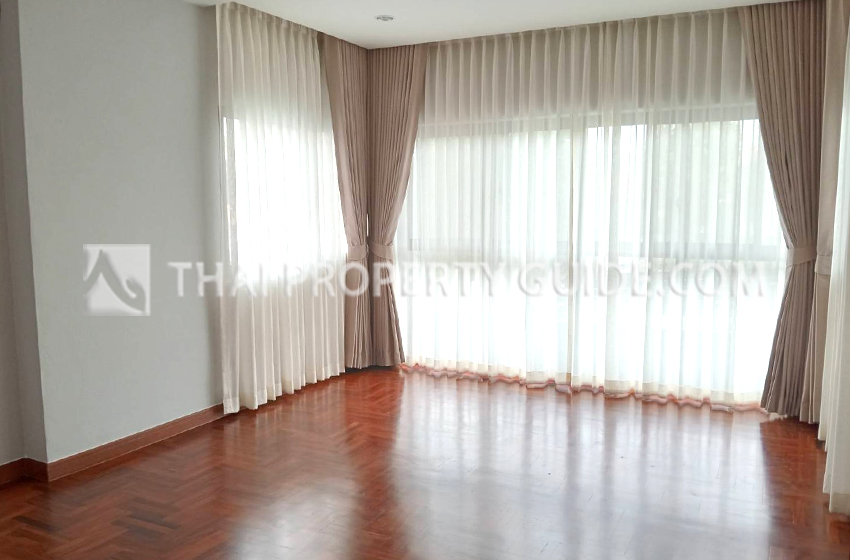 House with Private Pool in Chaengwattana (near Nichada Thani) 